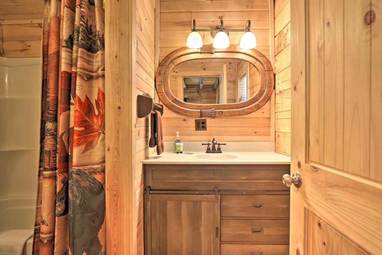Gatlinburg Cabin With Loft And Game Room 1 Mi To Town Buitenkant foto