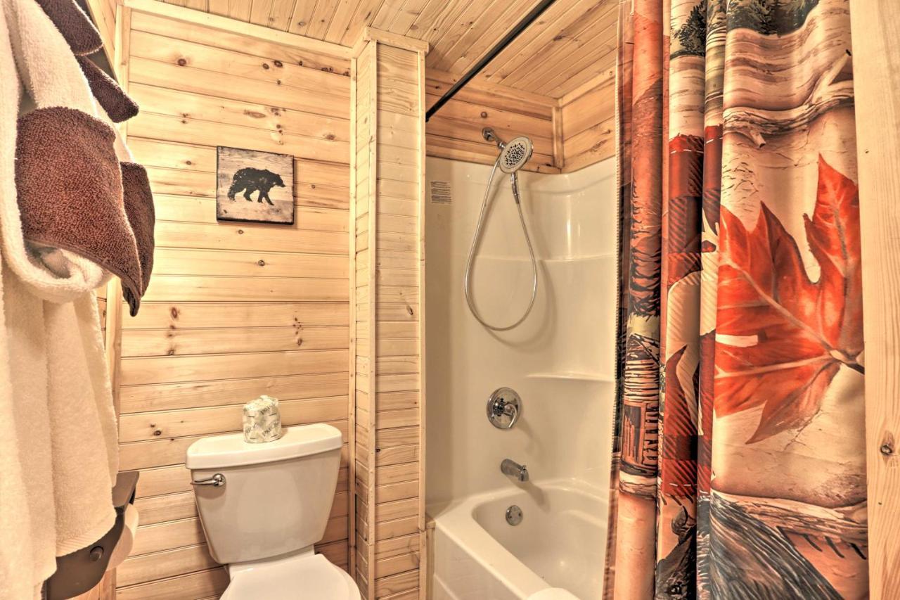 Gatlinburg Cabin With Loft And Game Room 1 Mi To Town Buitenkant foto
