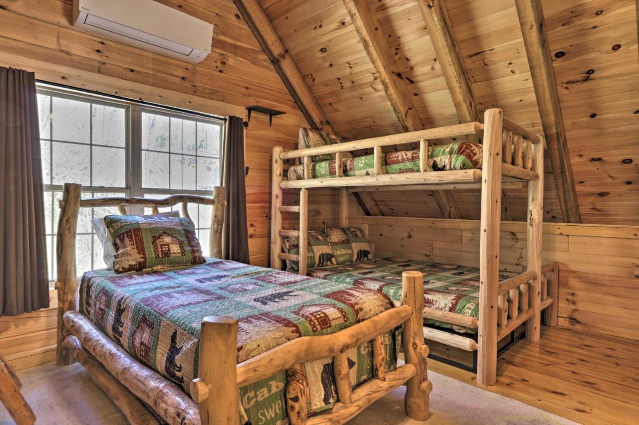 Gatlinburg Cabin With Loft And Game Room 1 Mi To Town Buitenkant foto